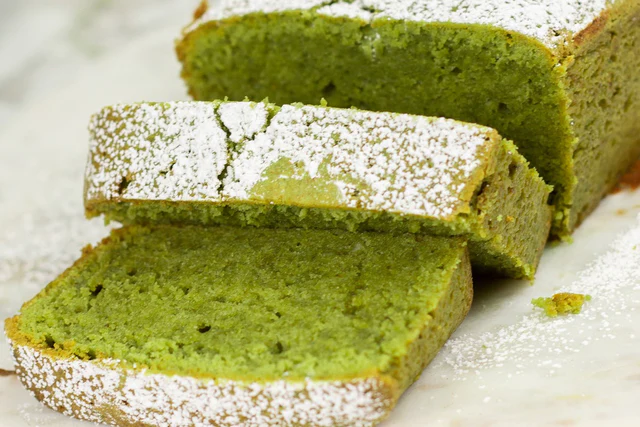 Pan de té matcha al vapor con Thermomix