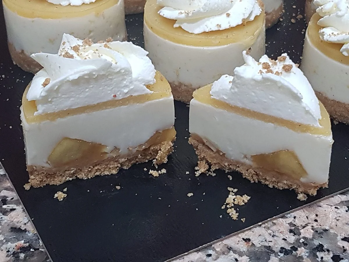 Pastelitos de queso con manzanas caramelizadas con thermomix