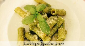 Rigatoni con pesto de pistacho con thermomix