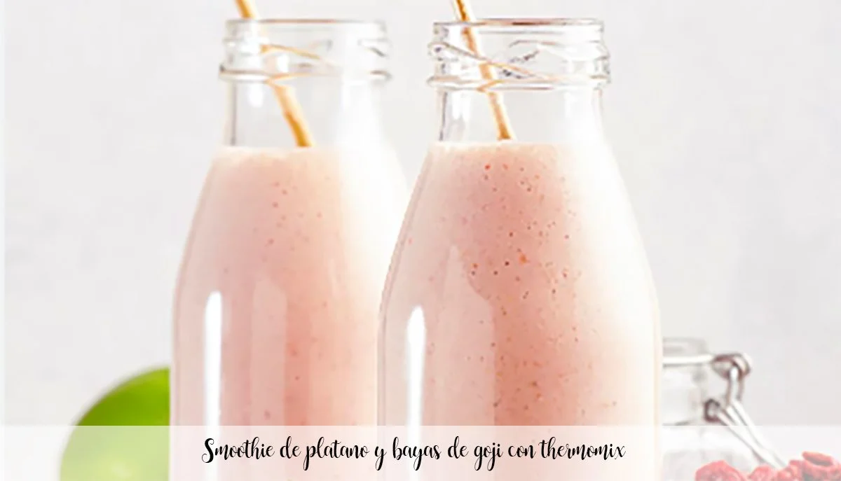 Smoothie de platano y bayas de goji con thermomix