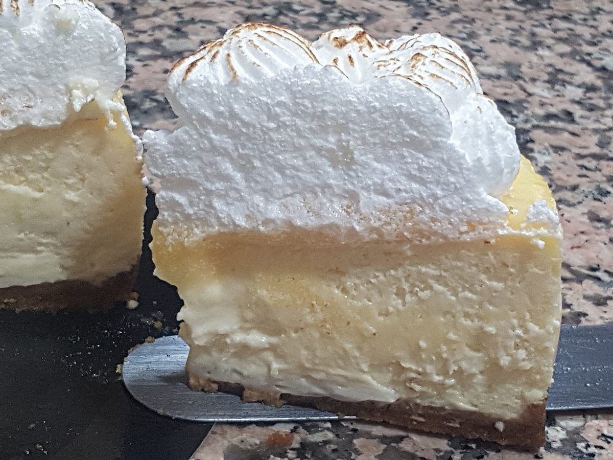Tarta de queso con crema de limon y merengue con thermomix