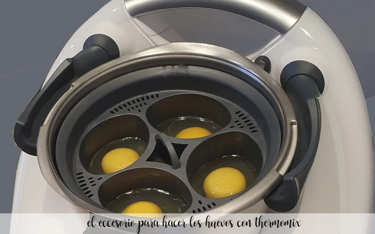 Accessory to make eggs with thermomix