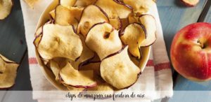 Chips de manzana con freidora de aire