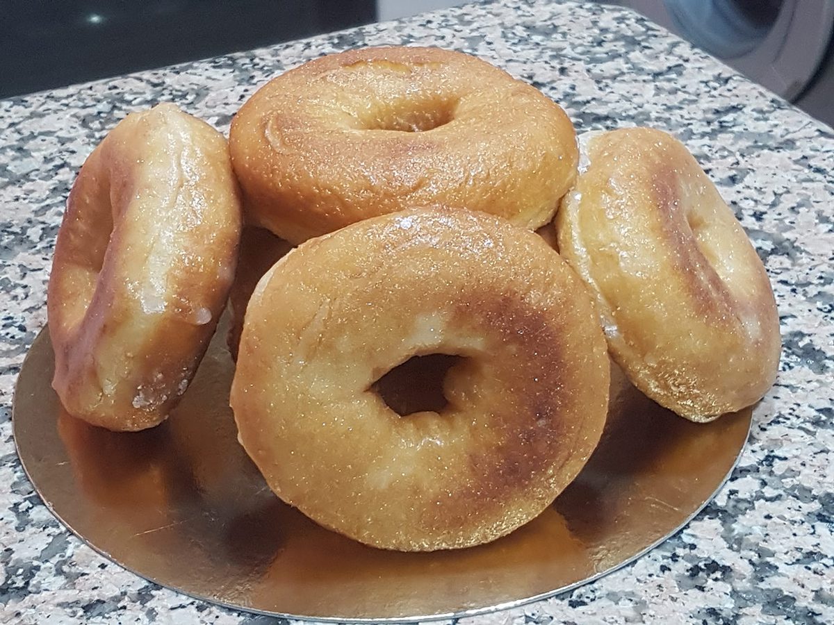 Donuts rellenos de crema pastelera con thermomix