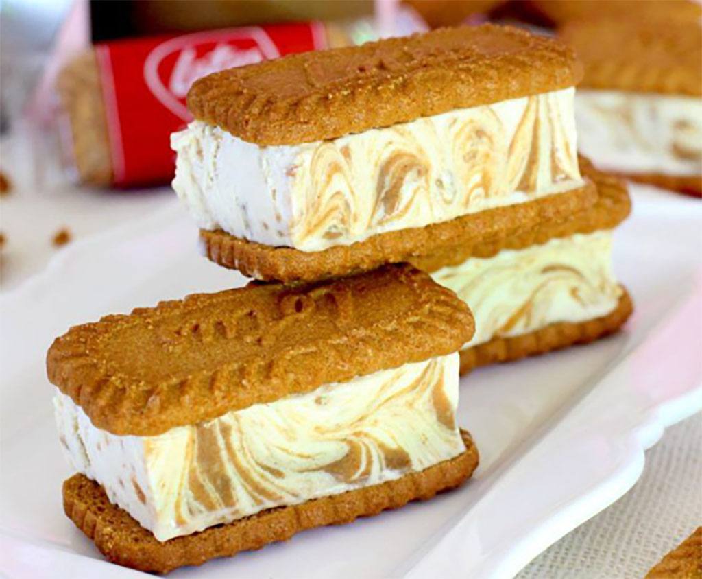 Helados tipo sándwich de galleta y crema Lotus con Thermomix