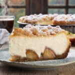 tarta de queso con manzanas y streusel crujiente